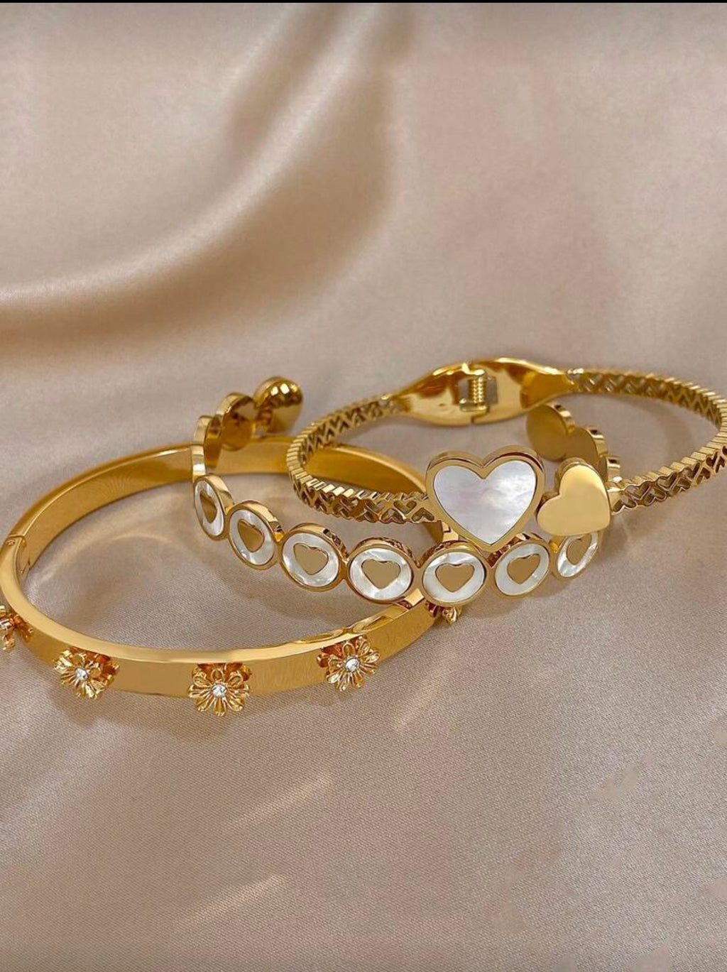 Golden Heart Pearl Bangle Set