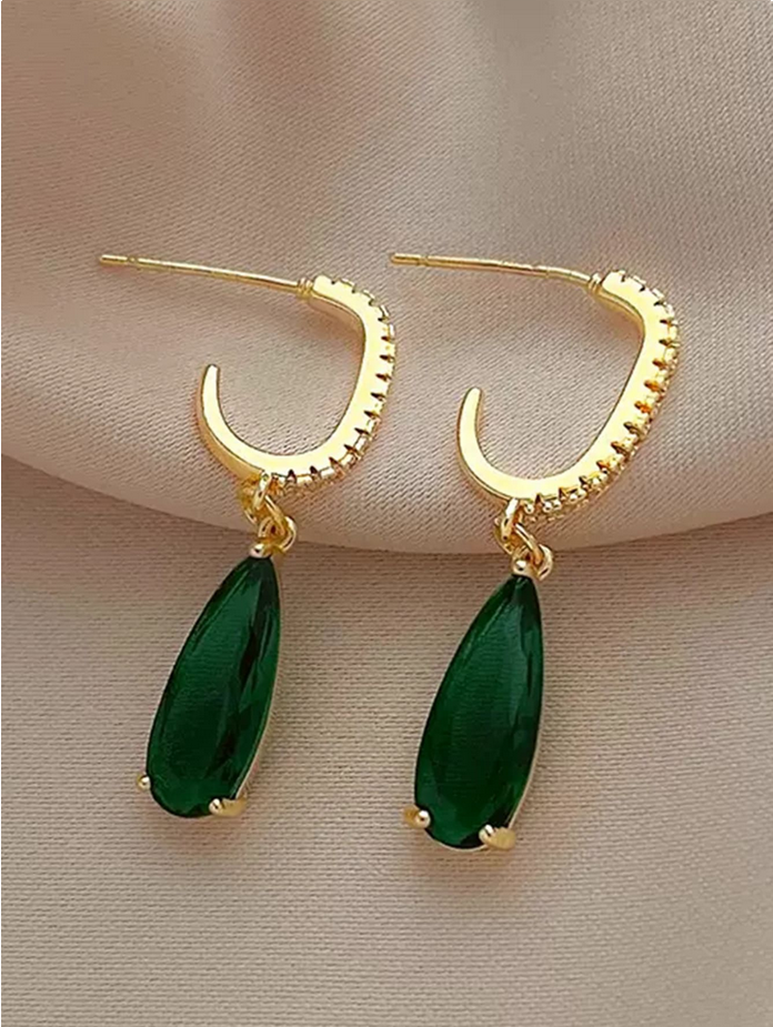 Classic Green Crystal Drop Earrings – Elegant Gold Finish
